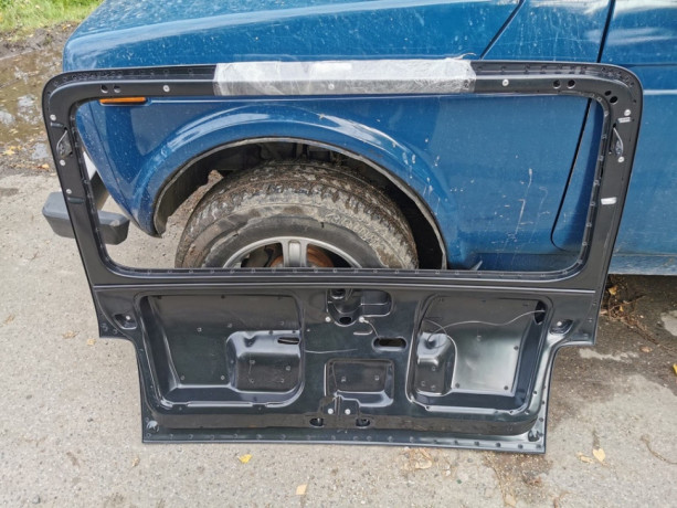 Дверь задняя пластиковая для B@3 21213, 21214 "L@DA 4x4" купить недорого с доставкой в Пятигорск