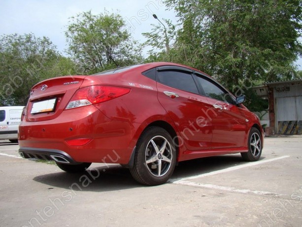Диффузор заднего бампера var №2 (текстурный пластик) для Hyundai Solaris (2010-2013) купить недорого с доставкой в Пятигорск